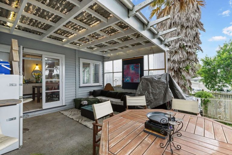 Photo of property in 26 Brentford Place, Manurewa, Auckland, 2102