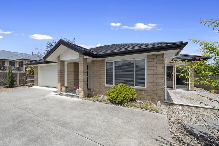 Photo of property in 79 Rototuna Road, Rototuna, Hamilton, 3210