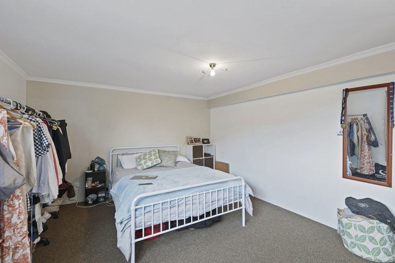 Photo of property in 56 Middlepark Road, Sockburn, Christchurch, 8042