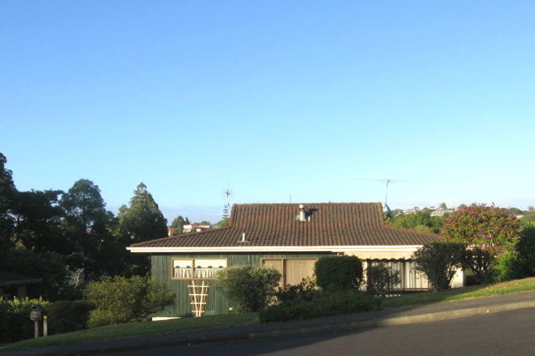 Photo of property in 1/68 Stanaway Street, Hillcrest, Auckland, 0627