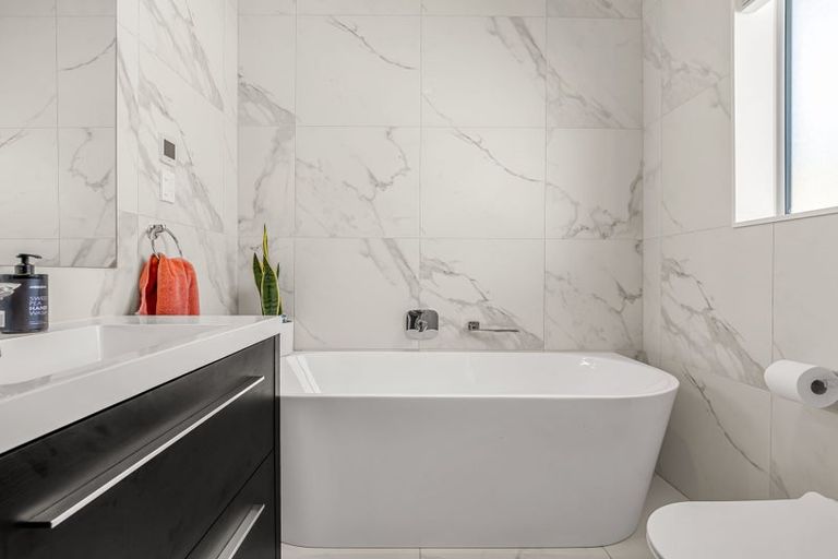 Photo of property in 21 Jeroboam Loop, Kumeu, 0810