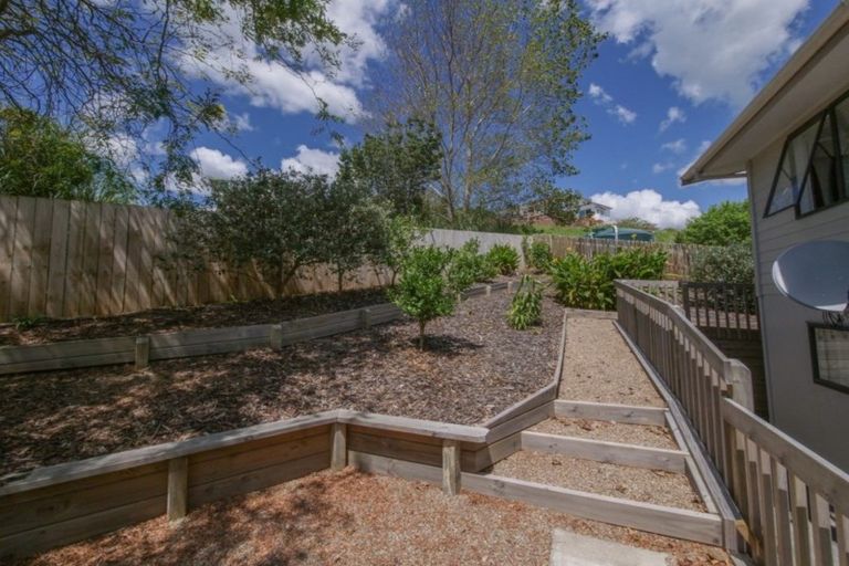 Photo of property in 20 Stratford Drive, Cable Bay, 0420