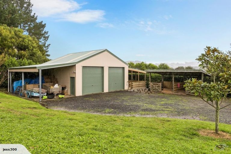 Photo of property in 1251 Old North Road, Helensville, 0875