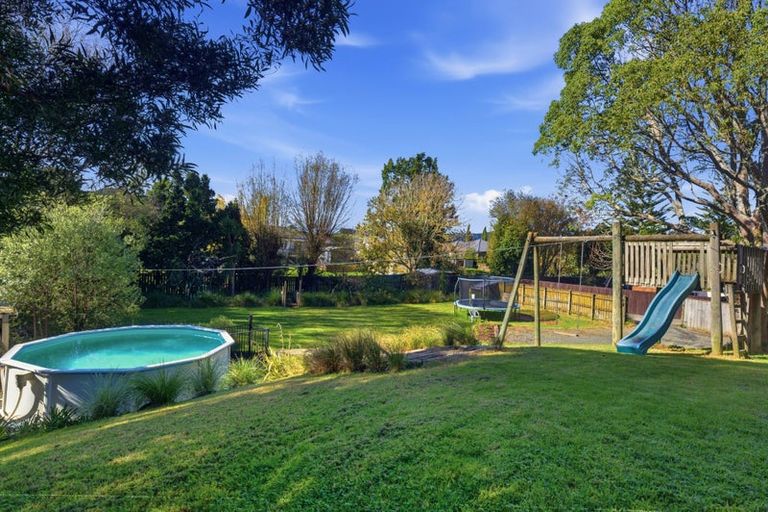Photo of property in 125 Awaroa Road, Helensville, 0800