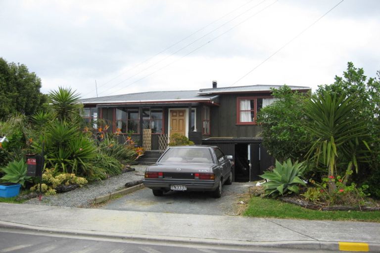 Photo of property in 93 Roberts Road, Matakatia, Whangaparaoa, 0930