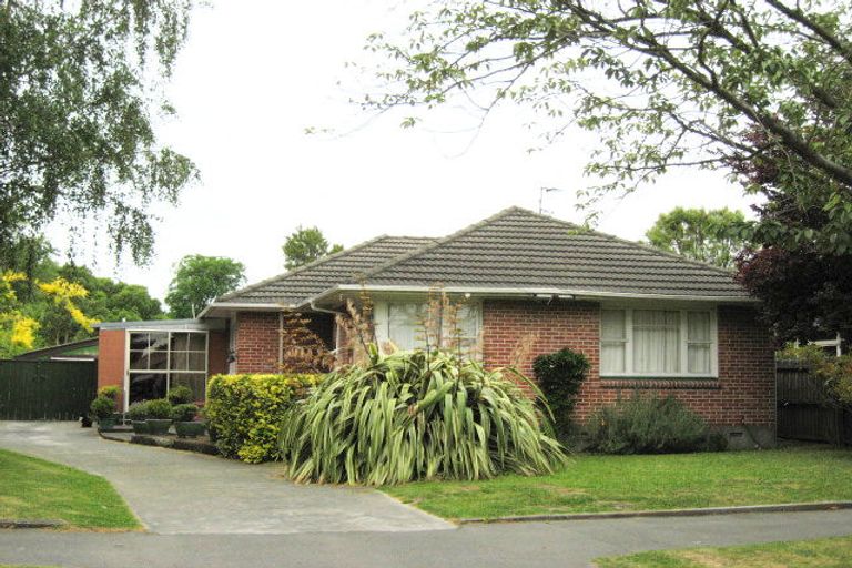 Photo of property in 44 Balrudry Street, Avonhead, Christchurch, 8042