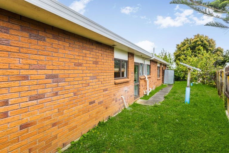 Photo of property in 3/11 Anglers Way, Wattle Downs, Auckland, 2102