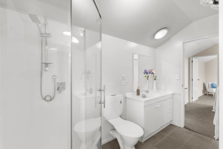 Photo of property in 42 Waimairi Road, Upper Riccarton, Christchurch, 8041