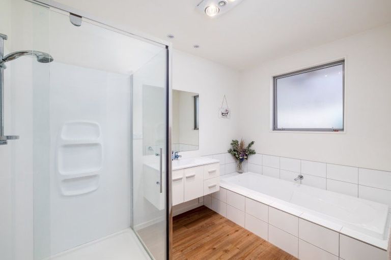 Photo of property in 33 Kahuraki Drive, Pegasus, 7612