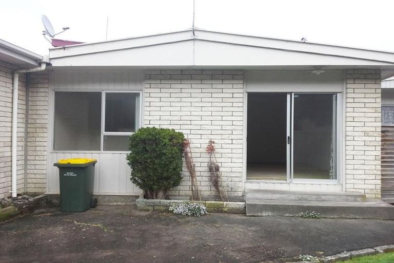 Photo of property in 2/385a Devon Street West, Lynmouth, New Plymouth, 4310