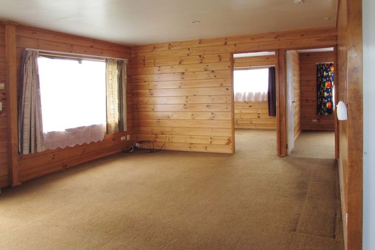 Photo of property in 1a Wing Crescent, Papakura, 2110