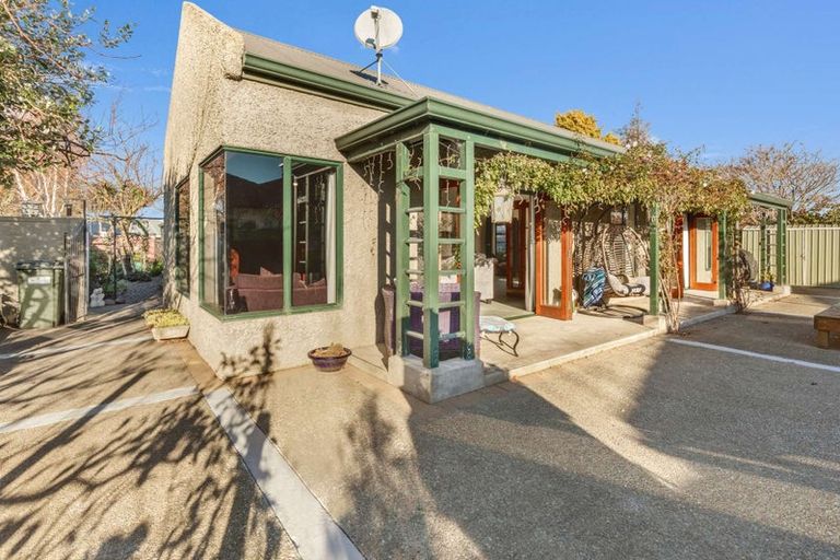 Photo of property in 1 Strachan Way, Highbury, Palmerston North, 4412