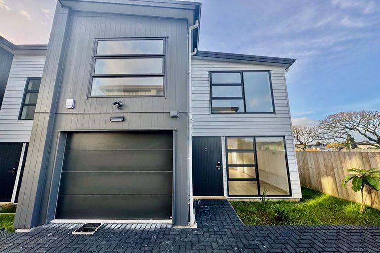 Photo of property in 7/15 Oakland Avenue, Papatoetoe, Auckland, 2025