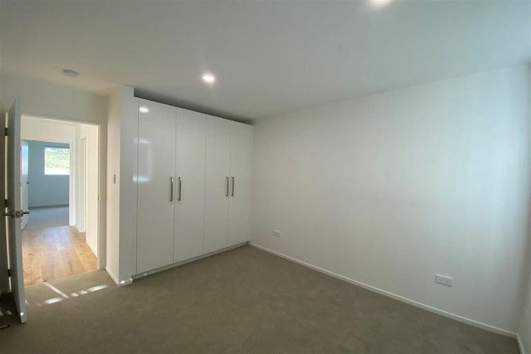 Photo of property in 25a Poruru Close, Papakura, 2110