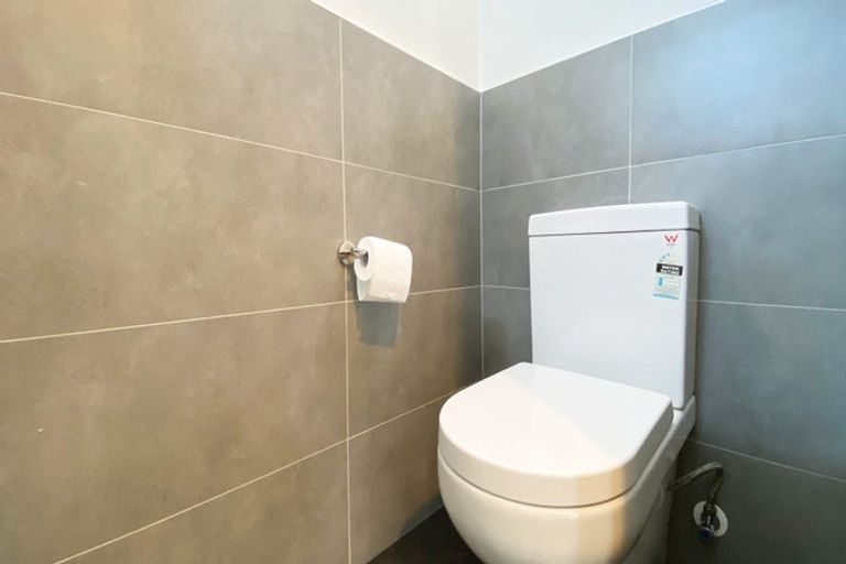 Photo of property in 33 Saint Maroun Rise, The Gardens, Auckland, 2105