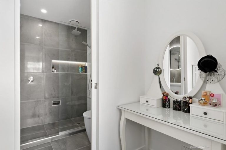 Photo of property in 2/12 Stanley Street, Berhampore, Wellington, 6023