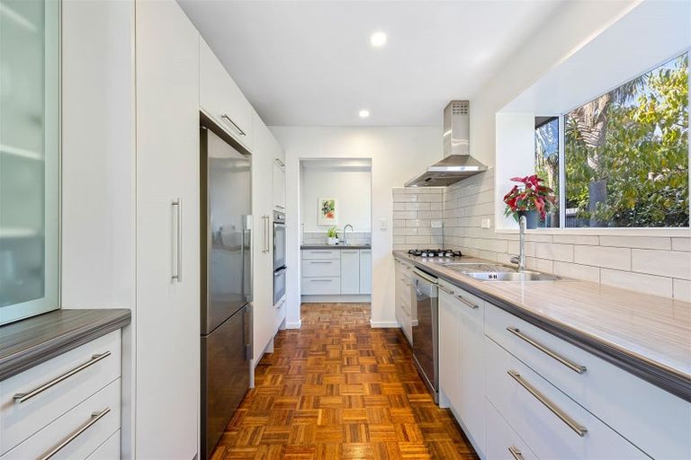 Photo of property in 51 Bryndwr Road, Bryndwr, Christchurch, 8052