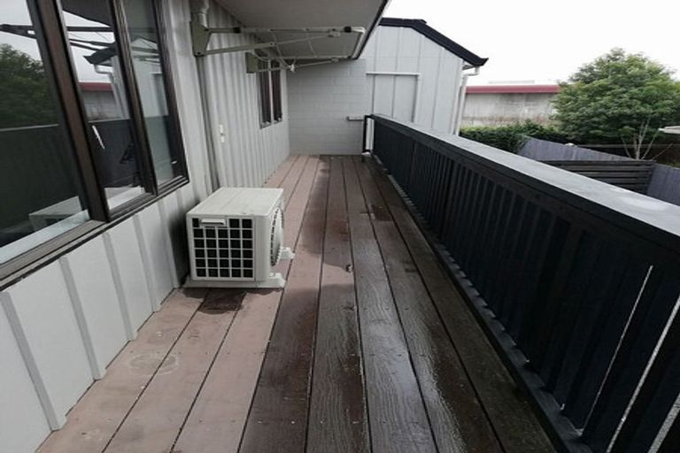 Photo of property in 6/31 Brockworth Place, Riccarton, Christchurch, 8011