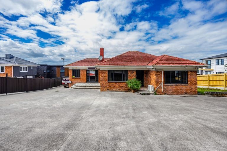 Photo of property in 52 Hillcrest Road, Papatoetoe, Auckland, 2025