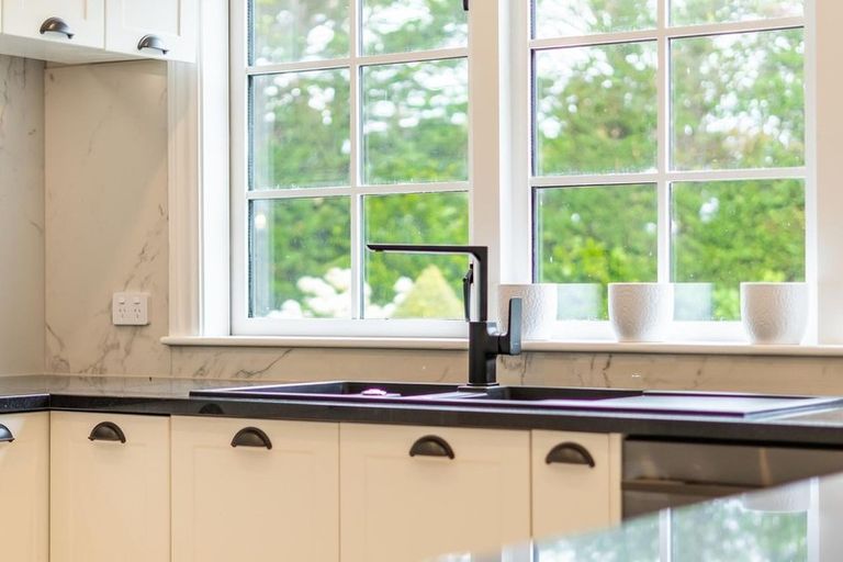 Photo of property in 29 Padnell Crescent, Paparangi, Wellington, 6037