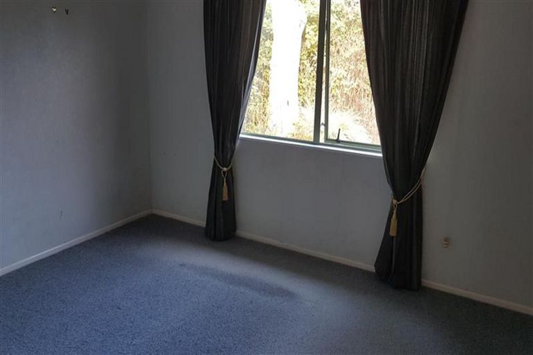 Photo of property in 1/6 Holman Road, Te Atatu Peninsula, Auckland, 0610