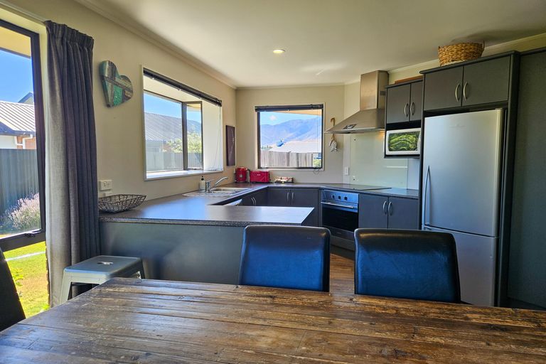 Photo of property in 1 Dwyer Place, Lake Tekapo, 7999