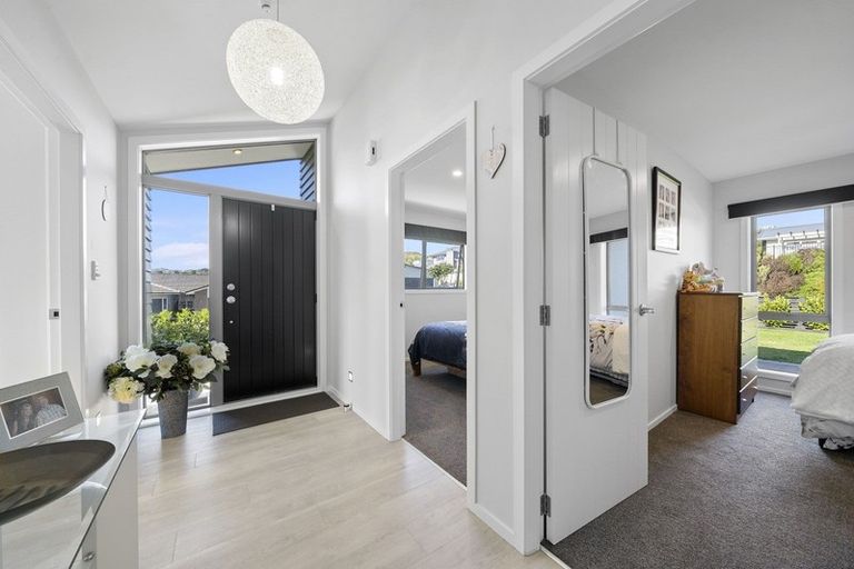 Photo of property in 2 Ihakara Arthur Lane, Aotea, Porirua, 5024