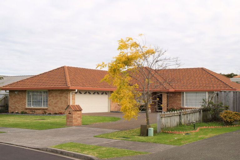 Photo of property in 8 Uldale Place, Northpark, Auckland, 2013