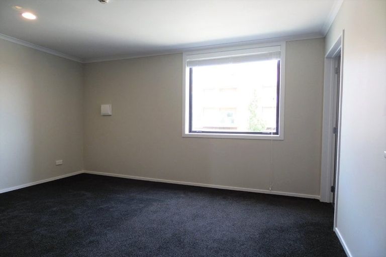 Photo of property in 213 Hobsonville Point Road, Hobsonville, Auckland, 0616
