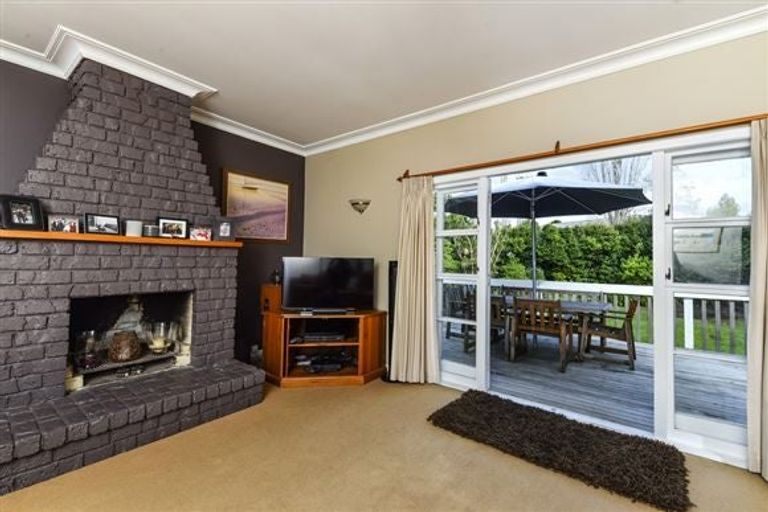 Photo of property in 211 Lake Road, Belmont, Auckland, 0622