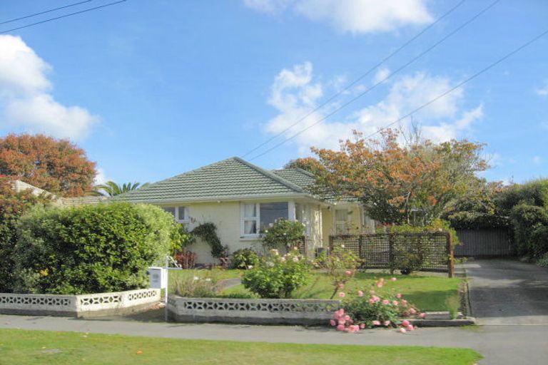 Photo of property in 15 Hounslow Street, Ilam, Christchurch, 8041