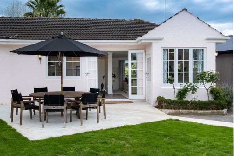 Photo of property in 11 Simla Avenue, Havelock North, 4130