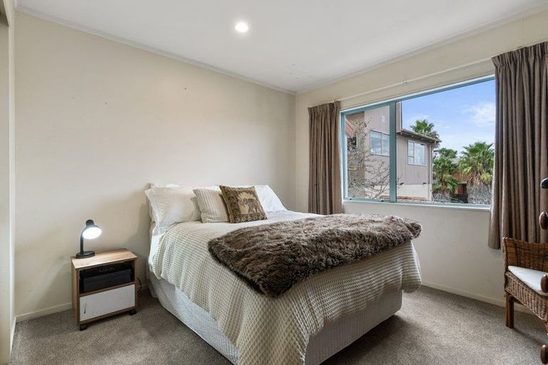 Photo of property in 1/36 Kowhai Road, Campbells Bay, Auckland, 0630