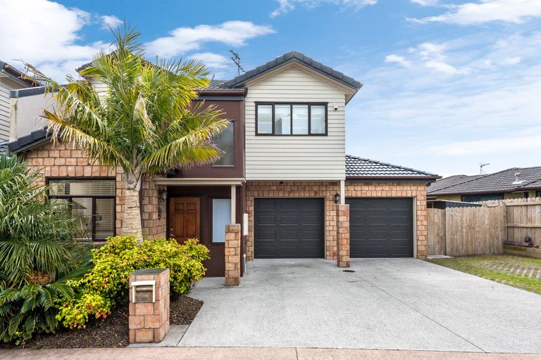 Photo of property in 12 Derg Place, East Tamaki, Auckland, 2013