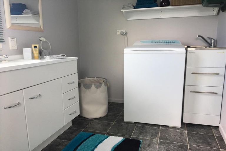 Photo of property in 23a Willow Avenue, Hannahs Bay, Rotorua, 3010