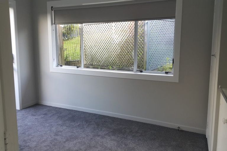 Photo of property in 1/15 Kayeleen Place, Cockle Bay, Auckland, 2014