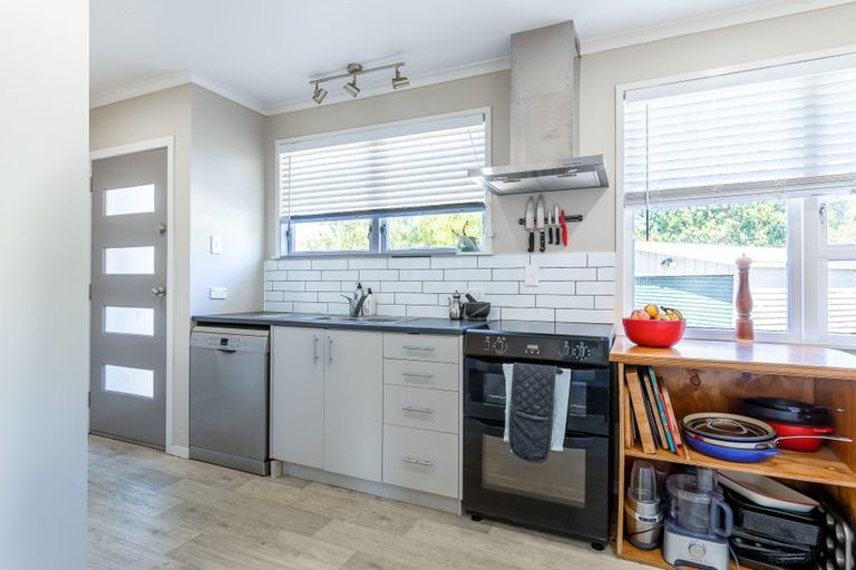 Photo of property in 12a John F Kennedy Place, Glen Eden, Auckland, 0602