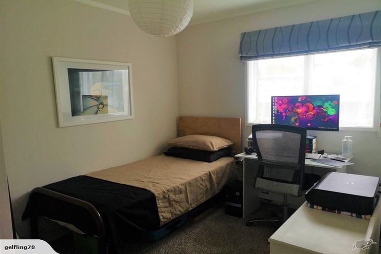 Photo of property in 3/172 Beach Haven Road, Beach Haven, Auckland, 0626