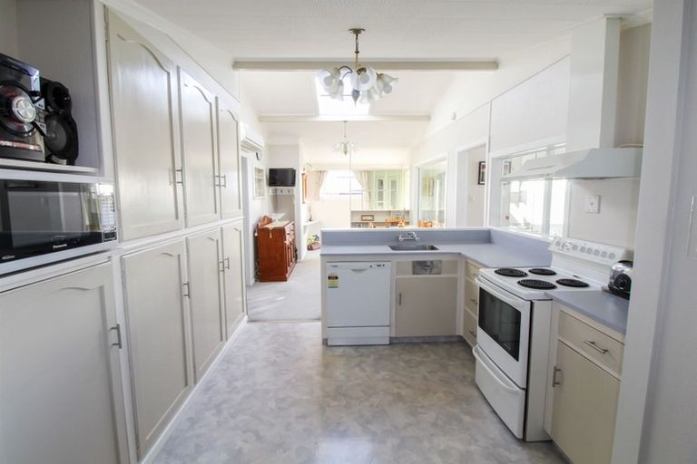 Photo of property in 37 Arrow Crescent, Holmes Hill, Oamaru, 9401