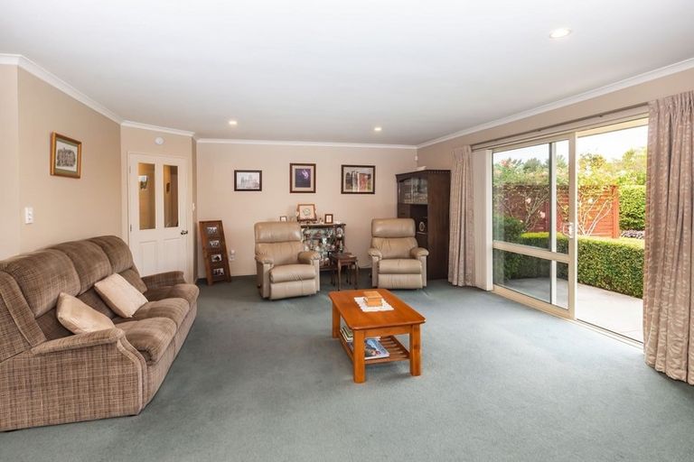 Photo of property in 12 Country Lane, Rangiora, 7400