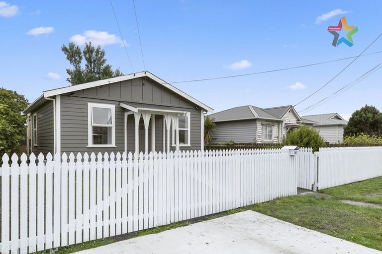 Photo of property in 50 York Street, Moera, Lower Hutt, 5010