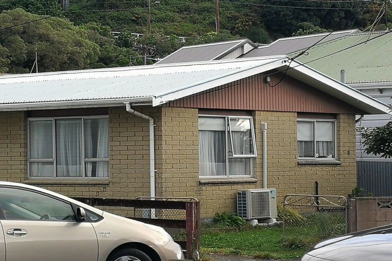 Photo of property in 1/86 Kilbirnie Crescent, Kilbirnie, Wellington, 6022