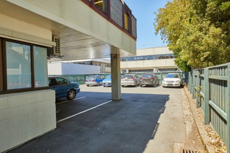 Photo of property in 6 Raroa Road, Kelburn, Wellington, 6012