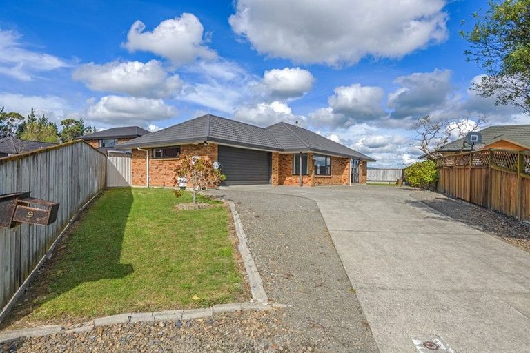 Photo of property in 9 Alpine Grove, Kelvin Grove, Palmerston North, 4414