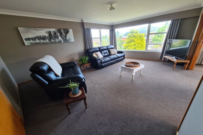 Photo of property in 1/40 Hillcrest Avenue, Hillcrest, Auckland, 0627