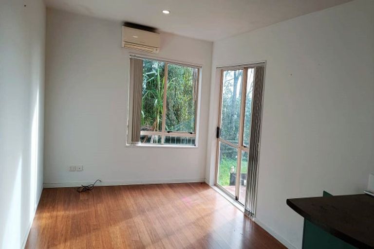 Photo of property in 1/149a Glengarry Road, Glen Eden, Auckland, 0602