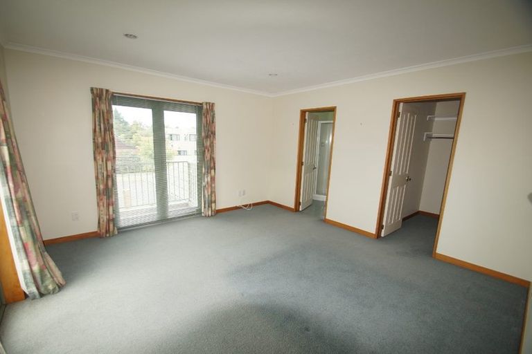 Photo of property in 1/5 Chateau Drive, Burnside, Christchurch, 8053