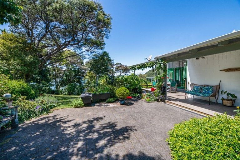 Photo of property in 149 Cornwallis Road, Cornwallis, Auckland, 0604