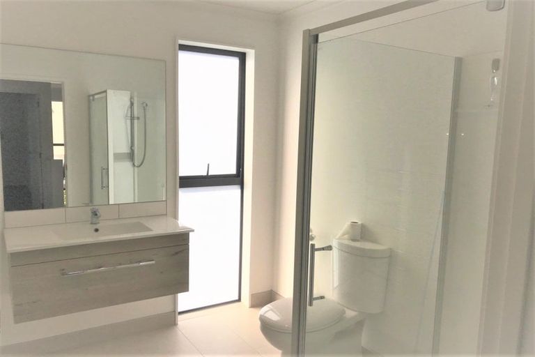 Photo of property in 28b Ian Morrison Road, Hobsonville, Auckland, 0616