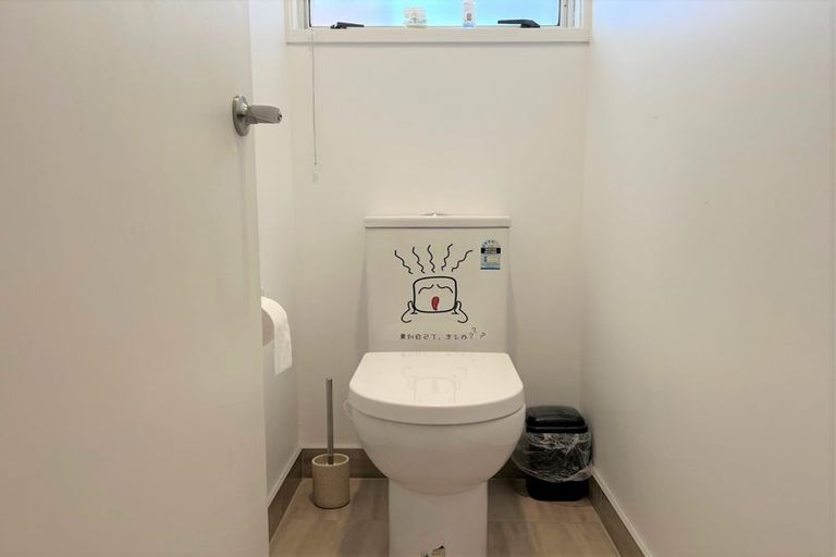 Photo of property in 4 Correa Court, Goodwood Heights, Auckland, 2105